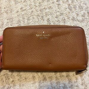 Kate Spade Tan Leather Zip Wallet
